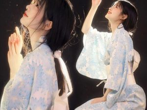 Kimono Long Bleu Fleuri Japonais